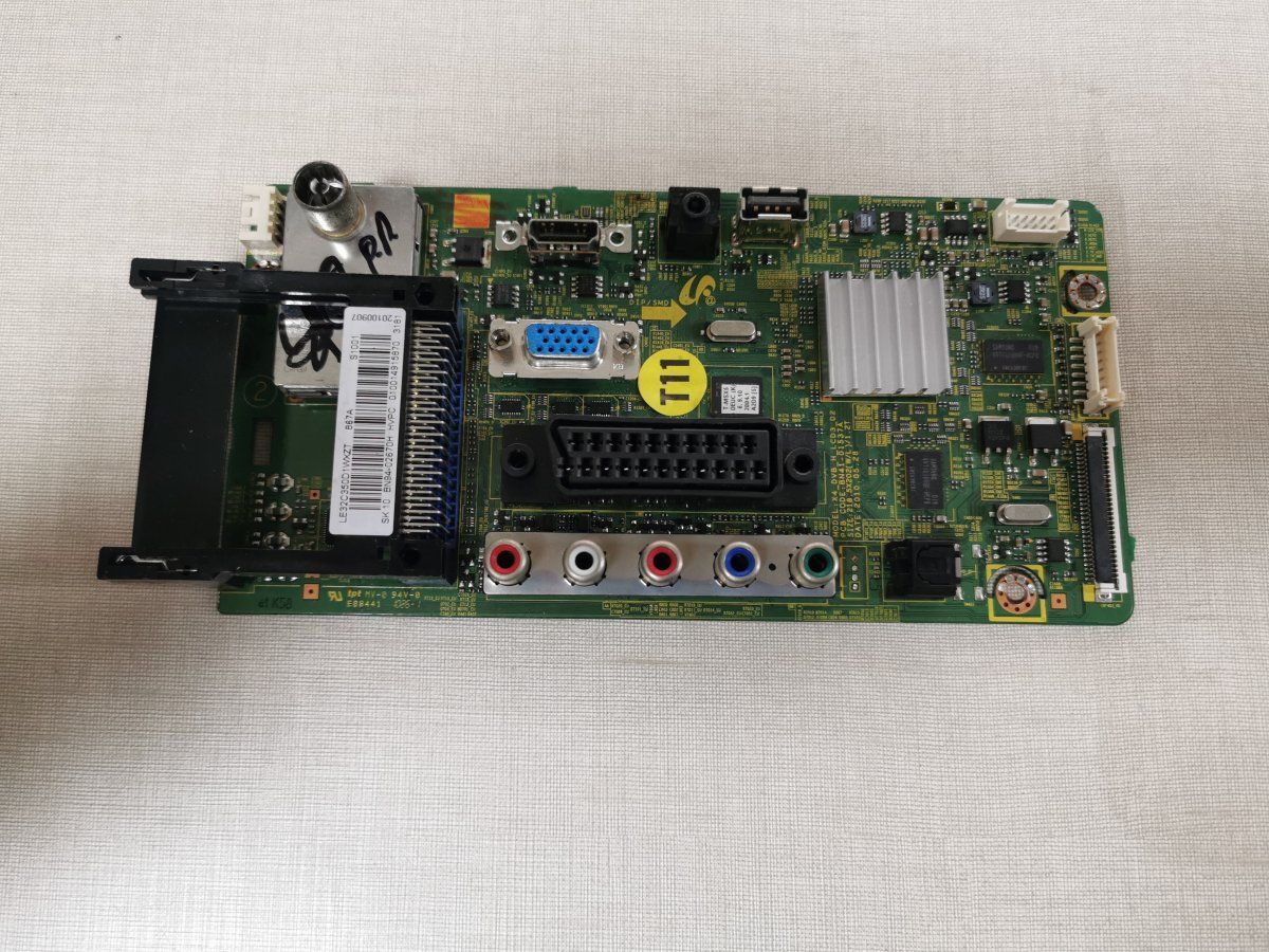 Placa Main X4 DVB-H LCD3 D2 - Imagen optimizada de Main Board LCD3-D2 para Televisor No Confirmada
