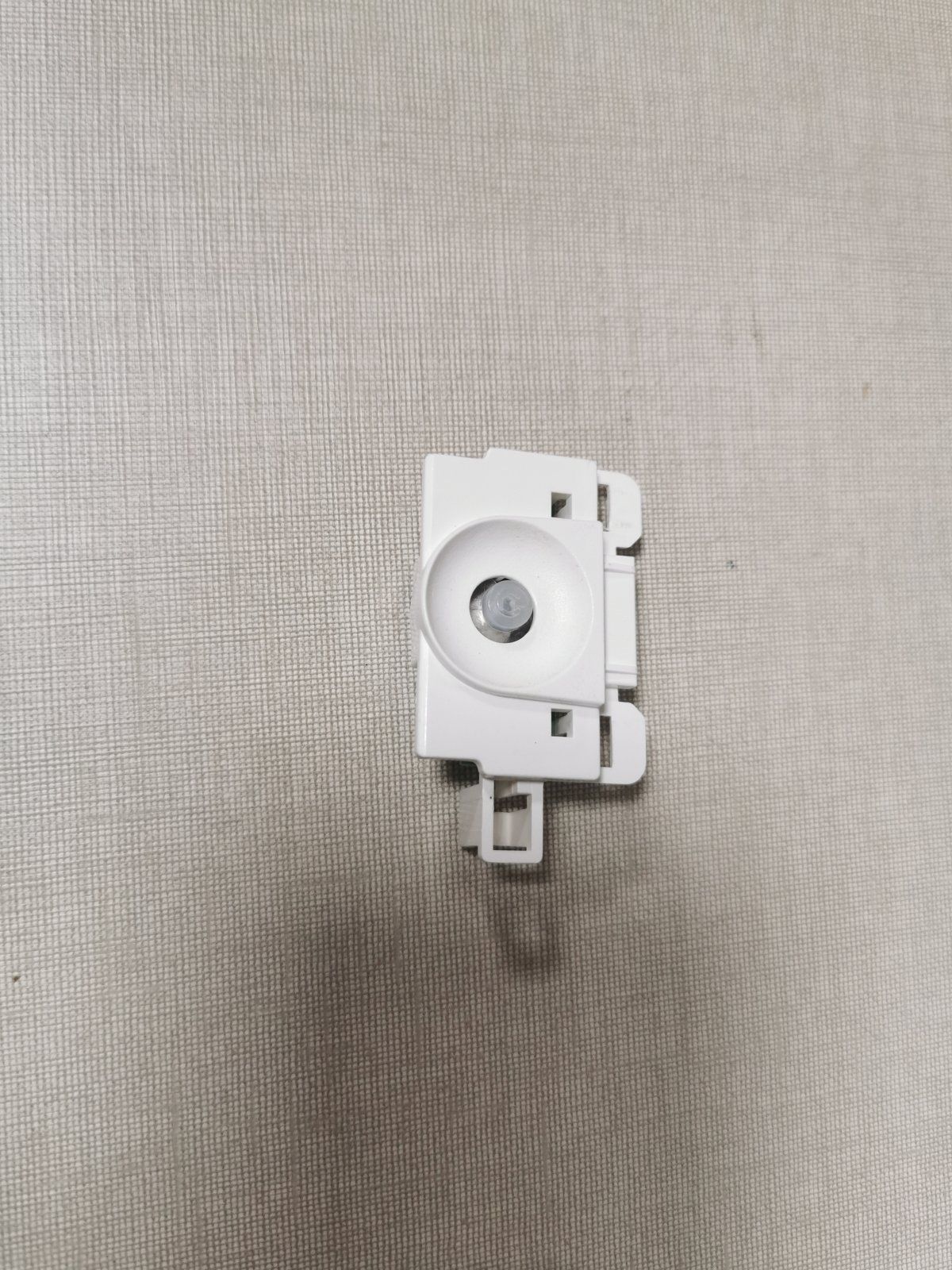 Botón de Encendido E2278093 - Imagen optimizada de Botón de Encendido E2278093 para Televisor