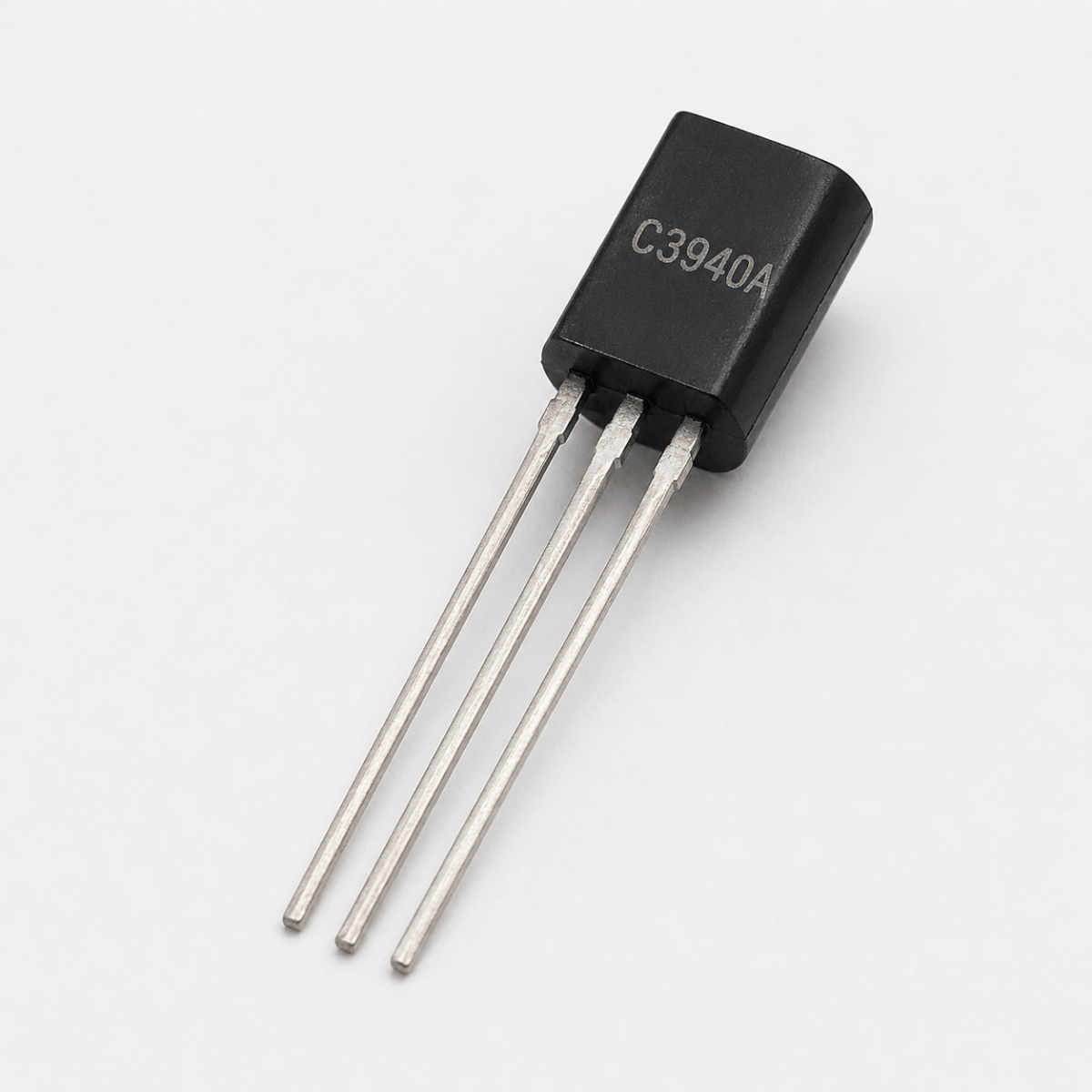 venta de Transistor 2SC3940A - Imagen optimizada de Venta de Transistor 2SC3940A Panasonic TO-92L 60V 1A