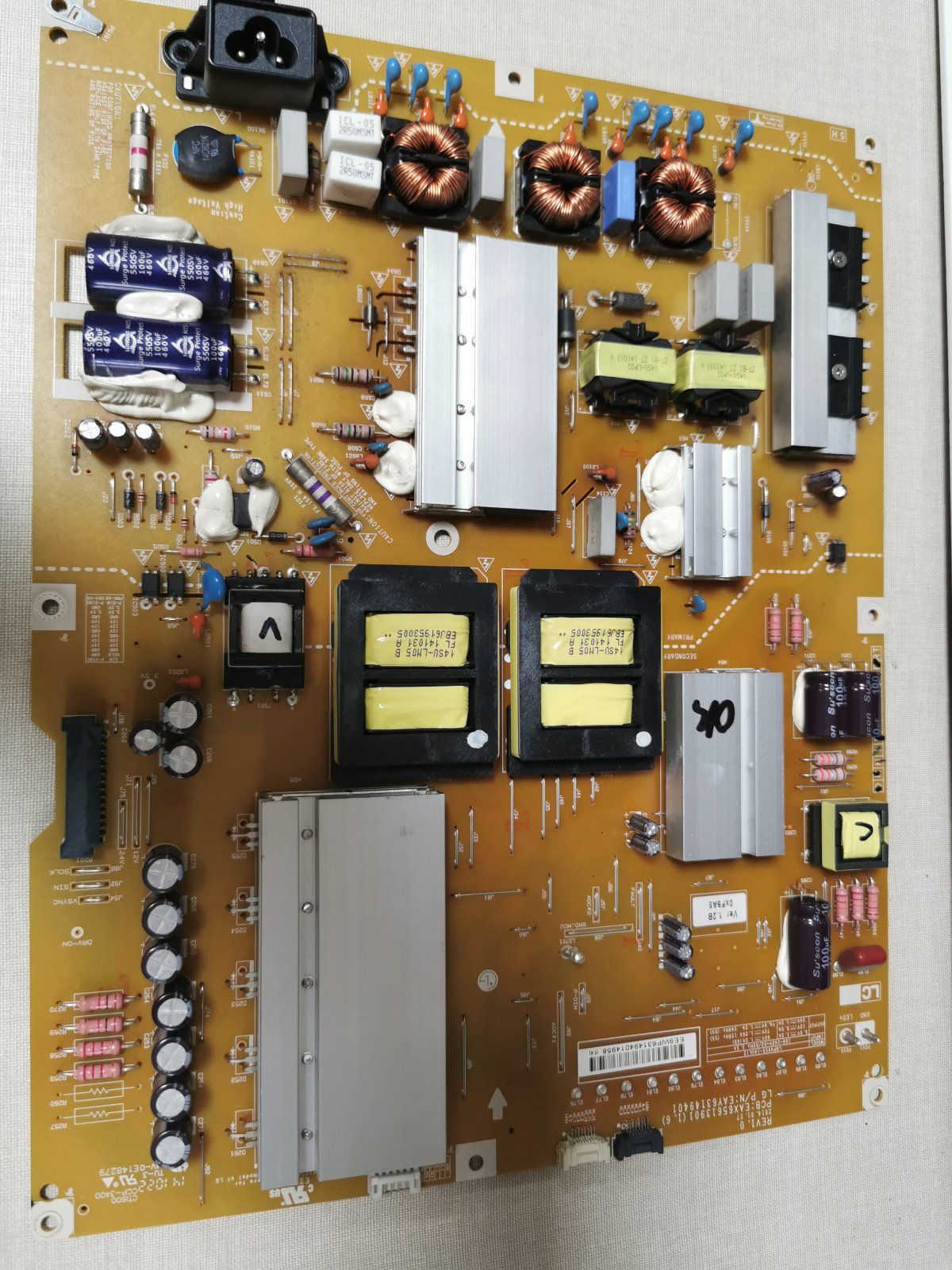 venta de Fuente de Alimentación EAX65613901-EAY63149401 - Imagen optimizada de Venta de Fuente de Alimentación EAX65613901-EAY63149401 para Televisor LG