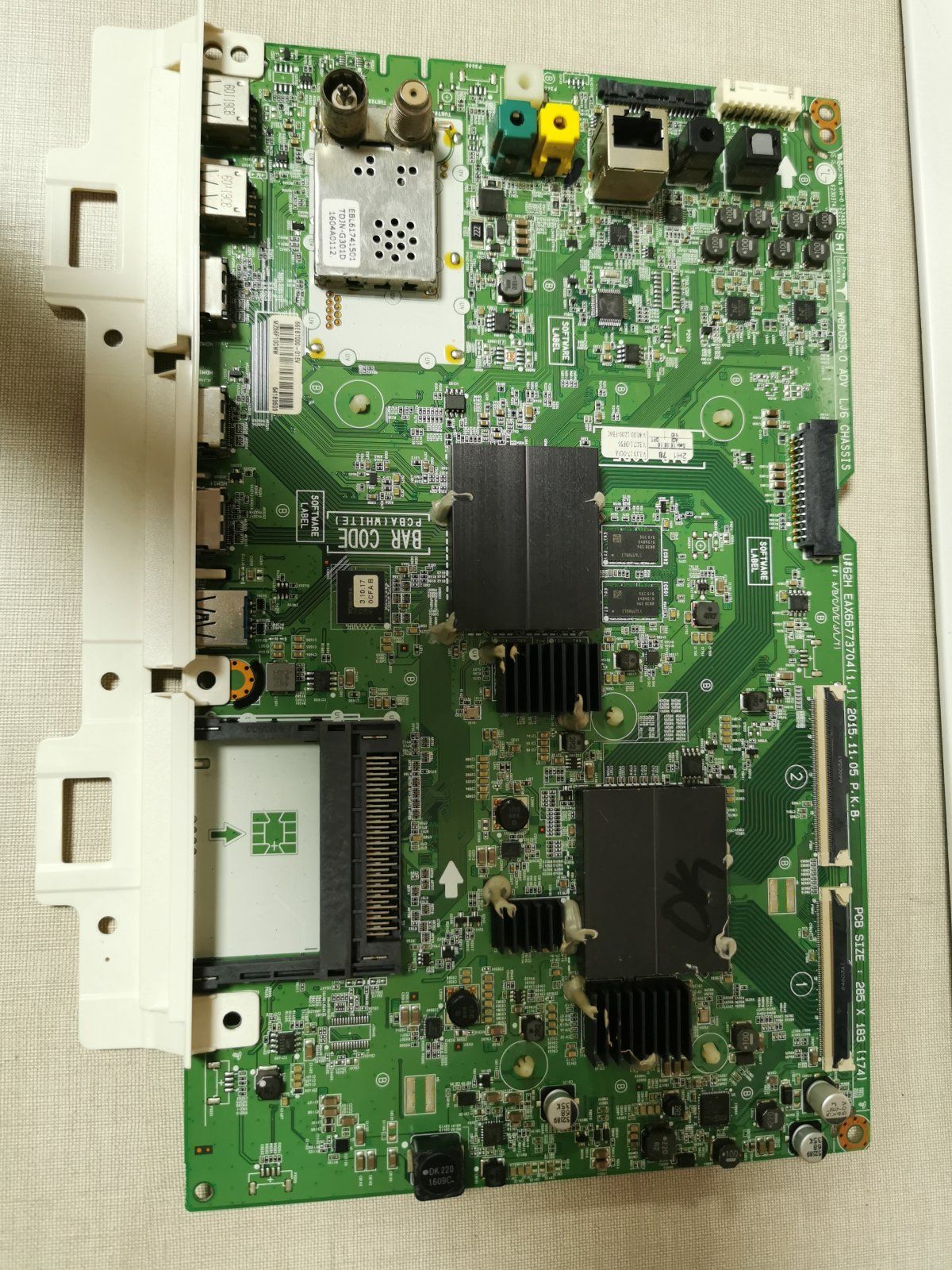 venta de Placa Main EAX66773704-EBT64183603 - Imagen optimizada de Venta de Placa Main EAX66773704-EBT64183603 para Televisor LG